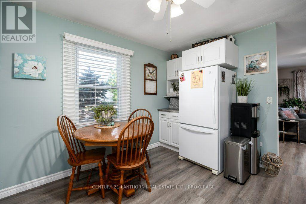 240 THOMAS STREET W - 13