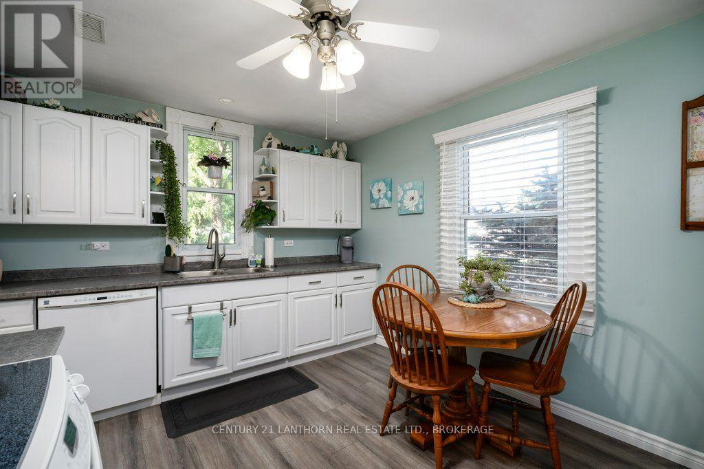240 THOMAS STREET W - 12