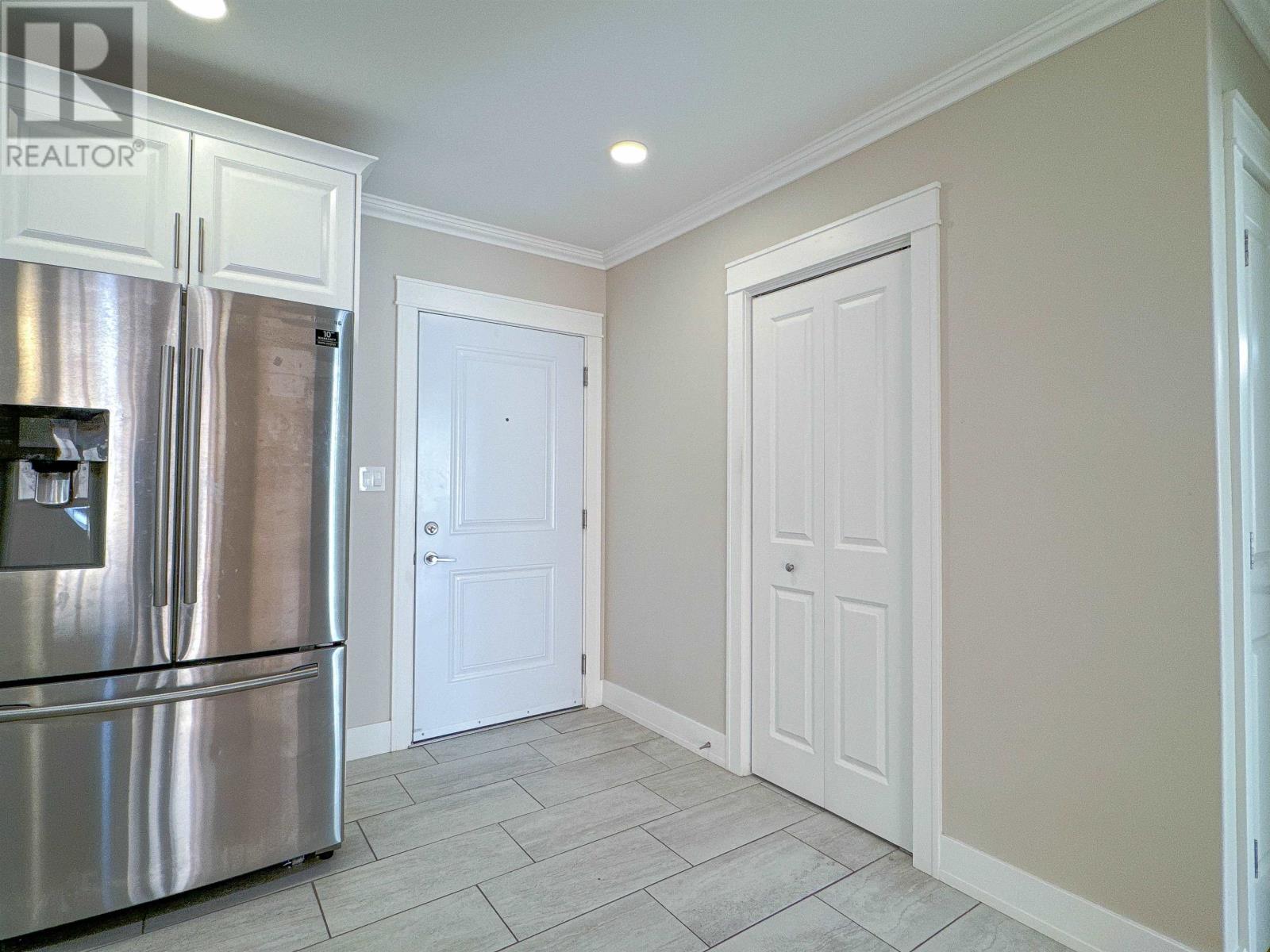 #108 210 Shakespeare Drive - 5