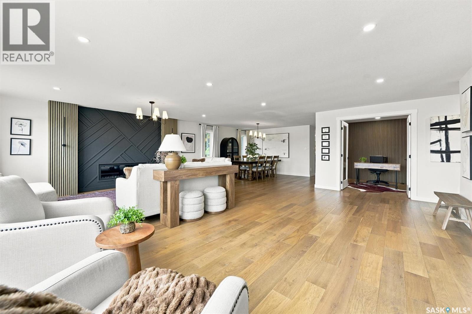 115 Whiteswan DRIVE - Image 13