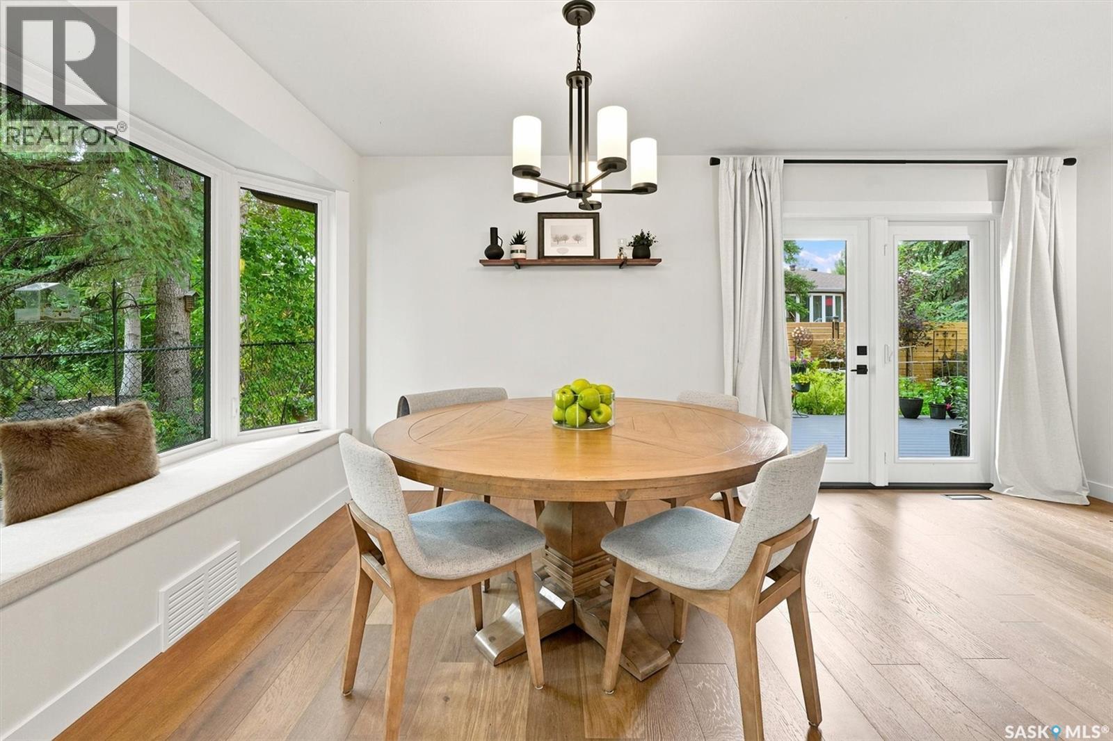 115 Whiteswan DRIVE - Image 32