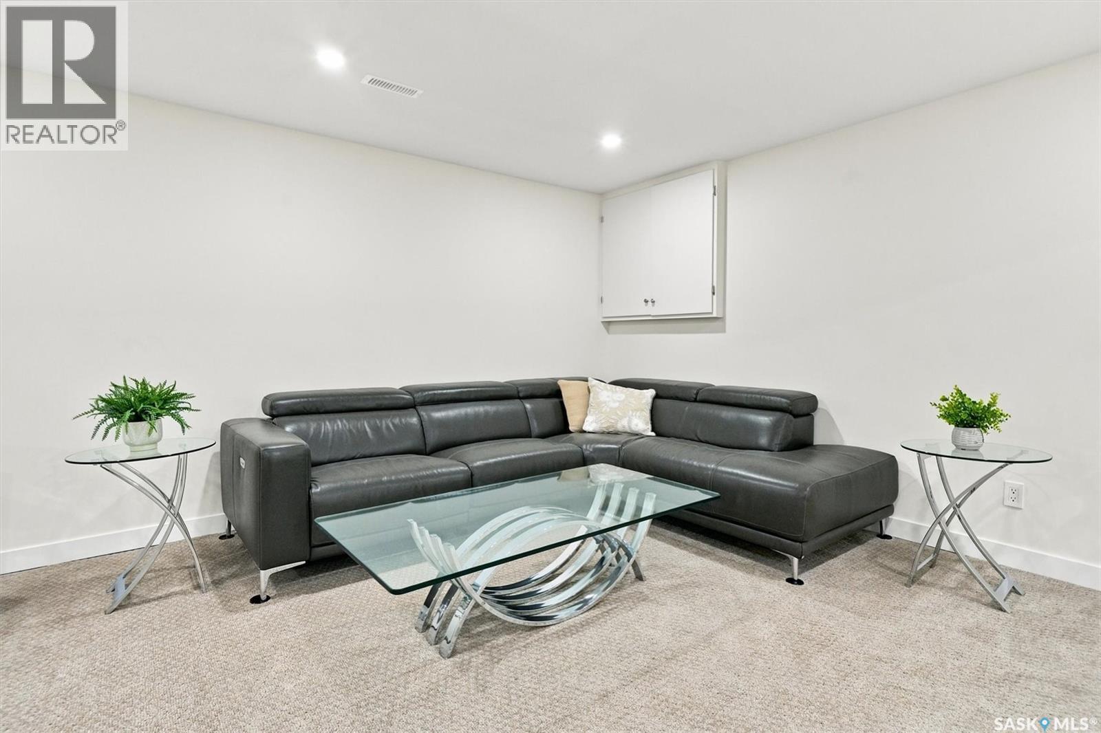 115 Whiteswan DRIVE - Image 52