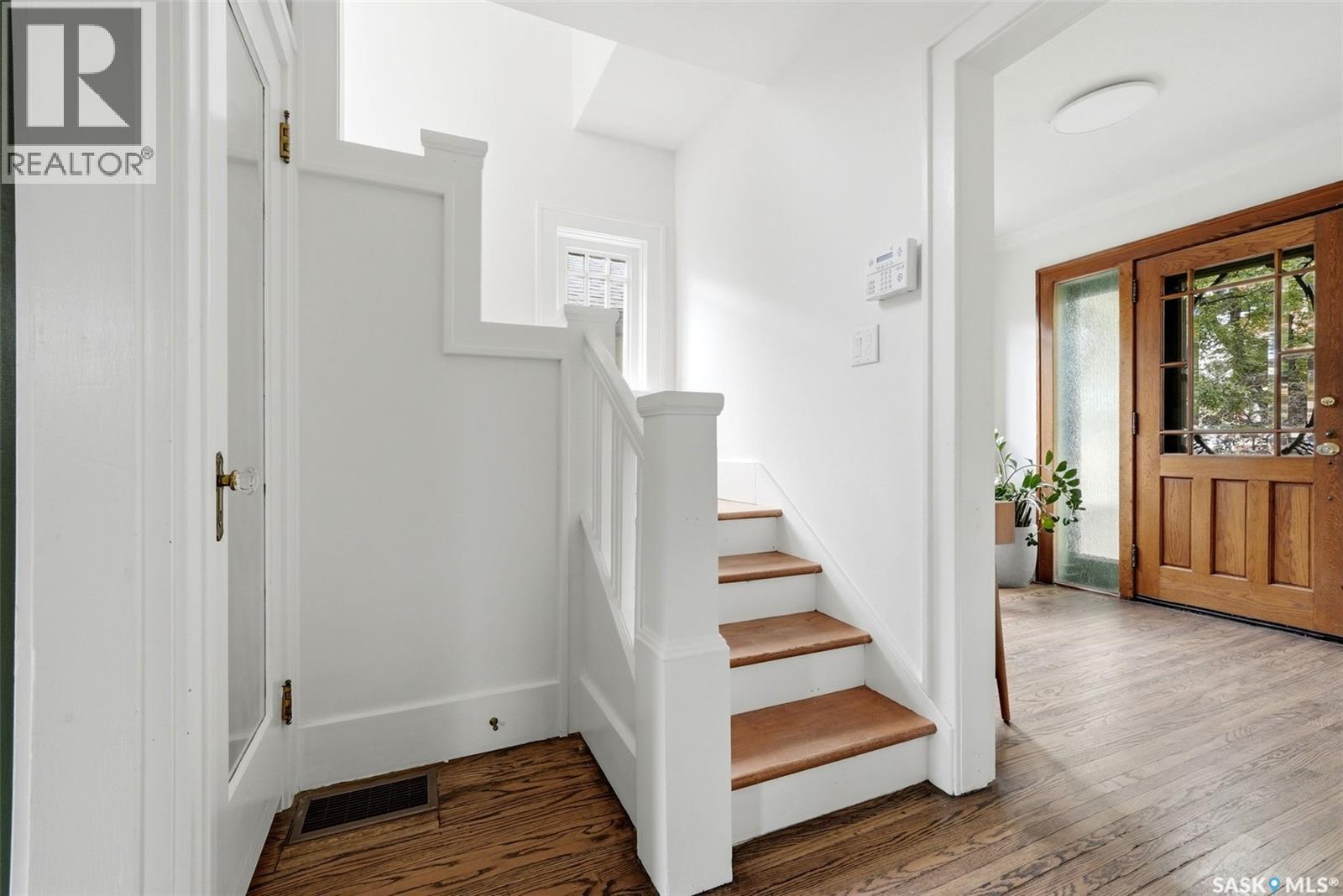 2820 College AVENUE — photo 15