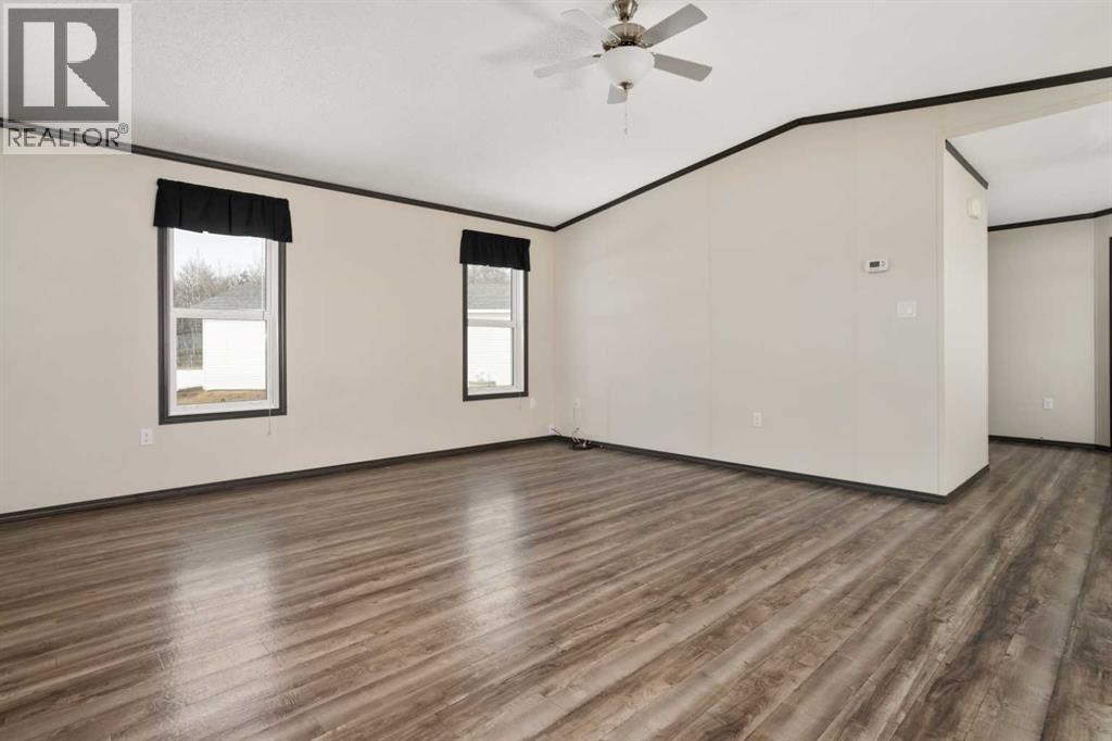 48040 Range 212 Road - 9