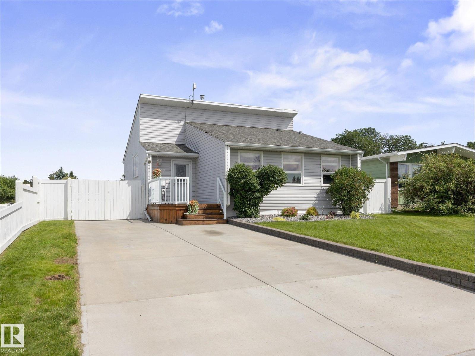 3607 42 ST - 2