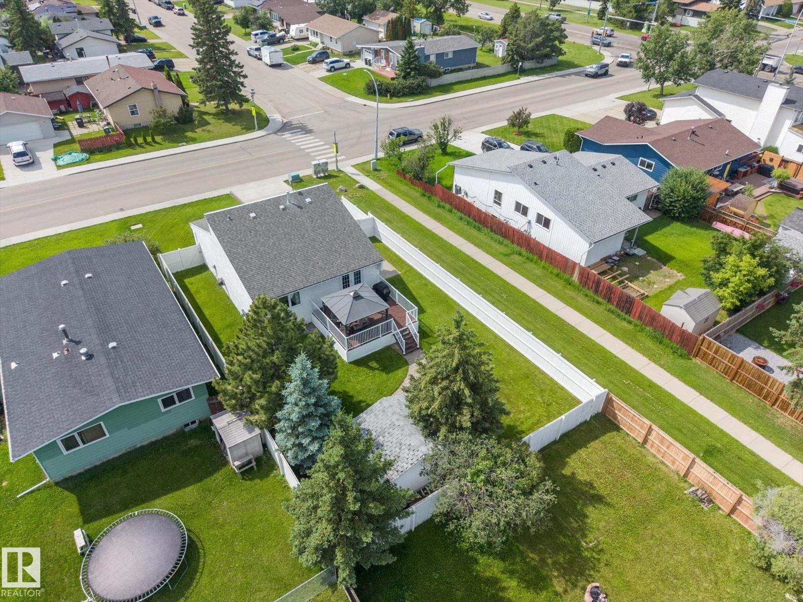 3607 42 ST - 37