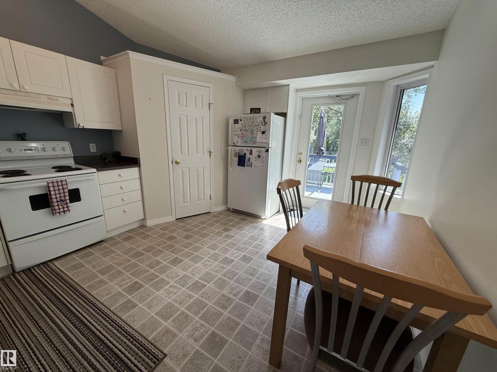25 Heatherglen CR - 10
