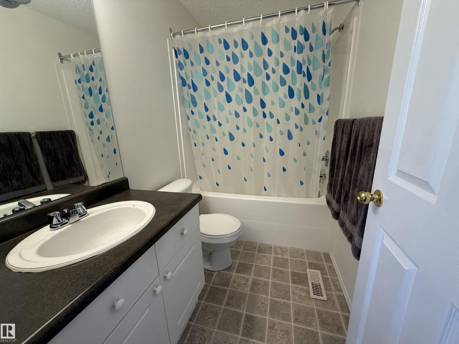 25 Heatherglen CR - 12