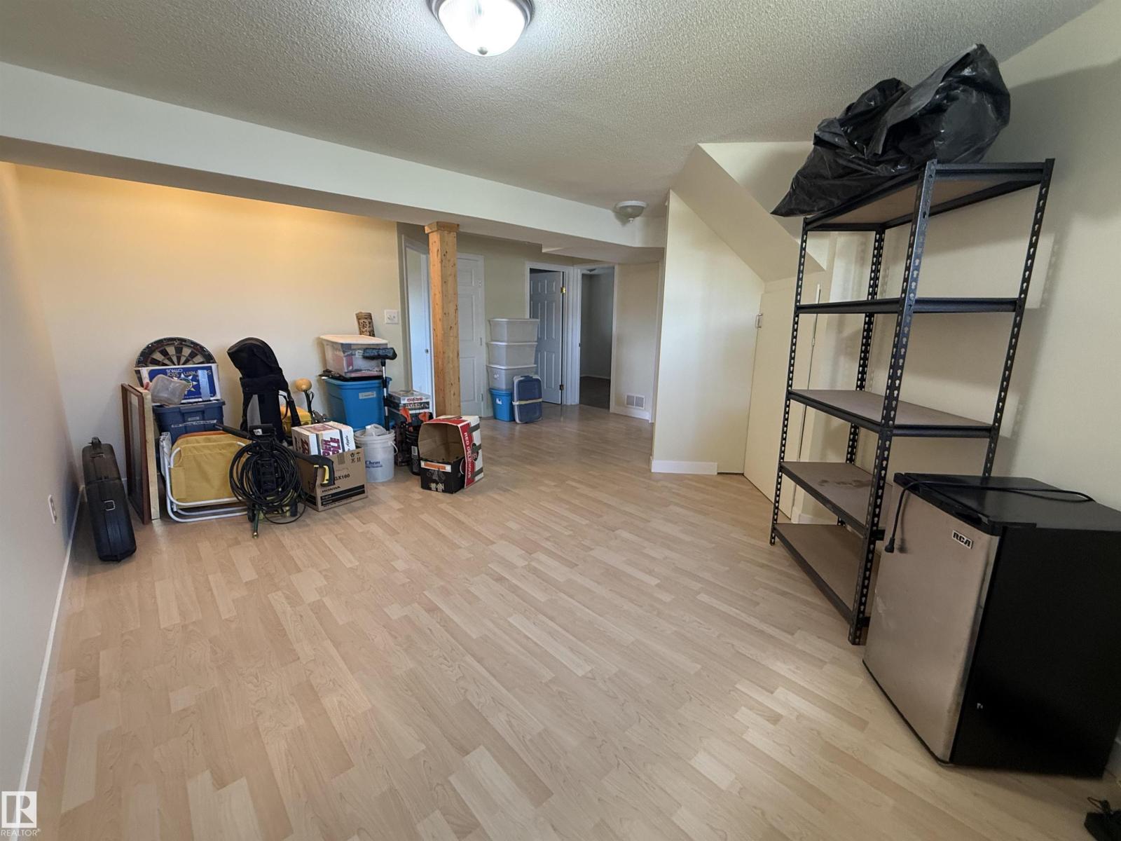 25 Heatherglen CR - 18