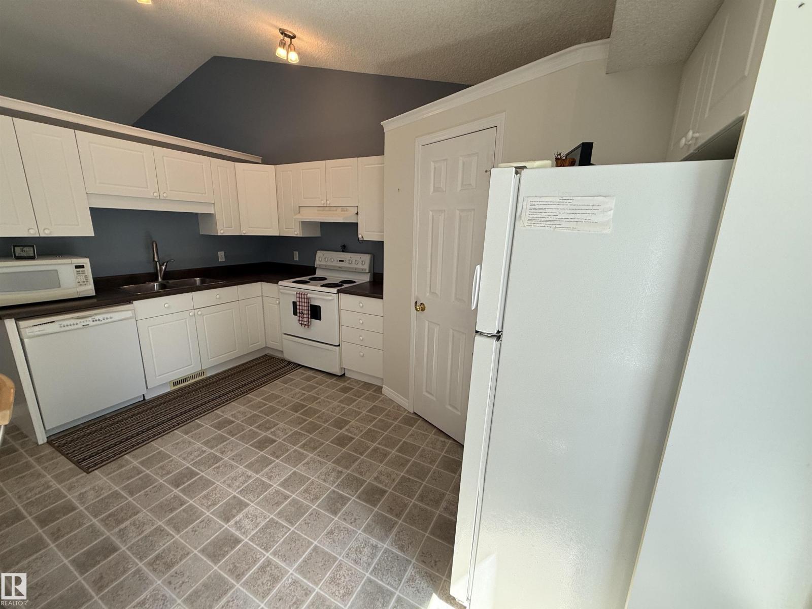 25 Heatherglen CR - 9