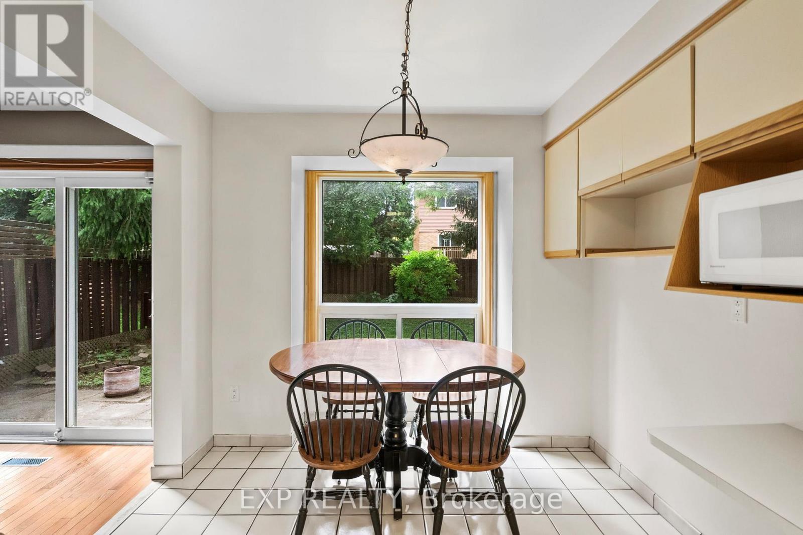 25 LILAC AVENUE - Image 12
