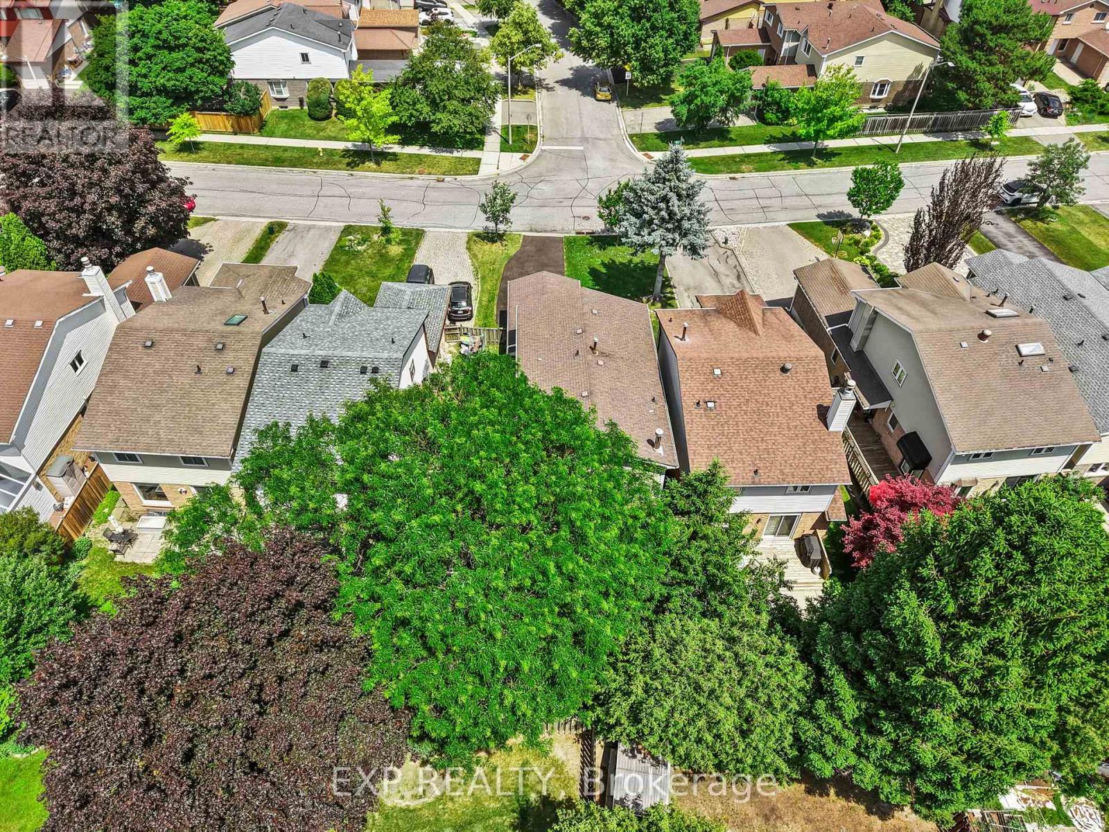 25 LILAC AVENUE - Image 46