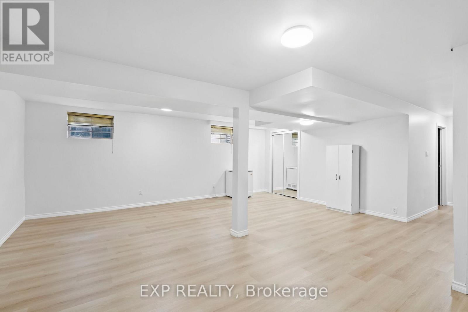 25 LILAC AVENUE - Image 36