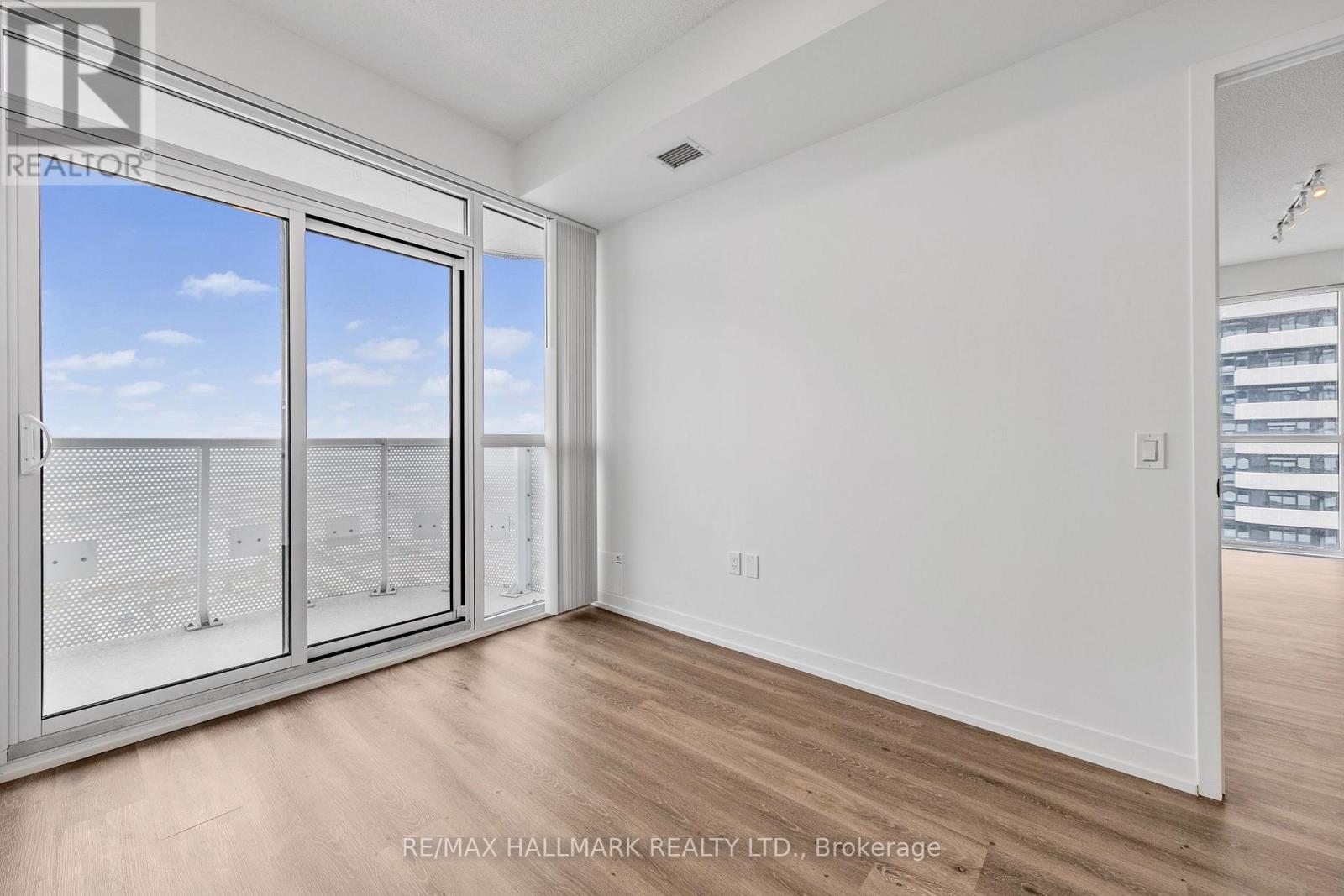 #4312 225 COMMERCE STREET - 17