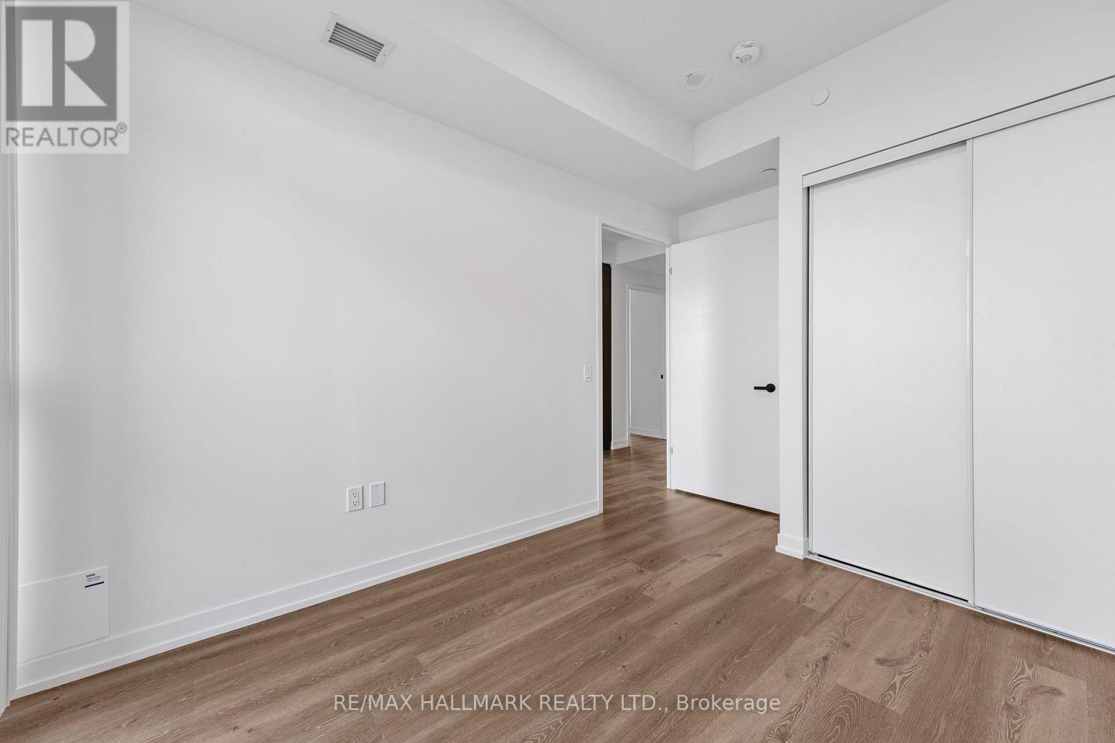 #4312 225 COMMERCE STREET - 16