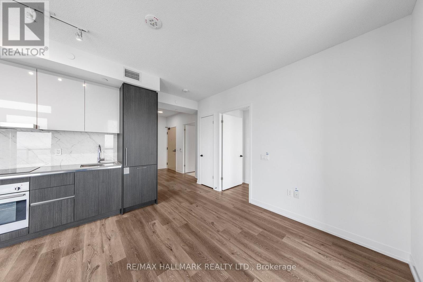 #4312 225 COMMERCE STREET - 14