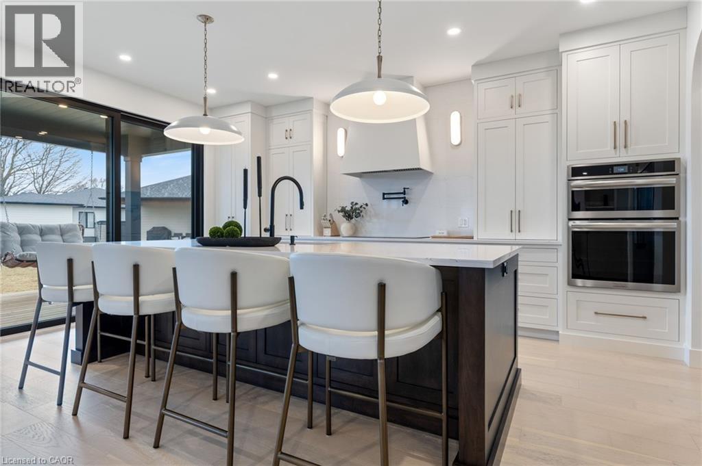12 MACNEIL Court - 14