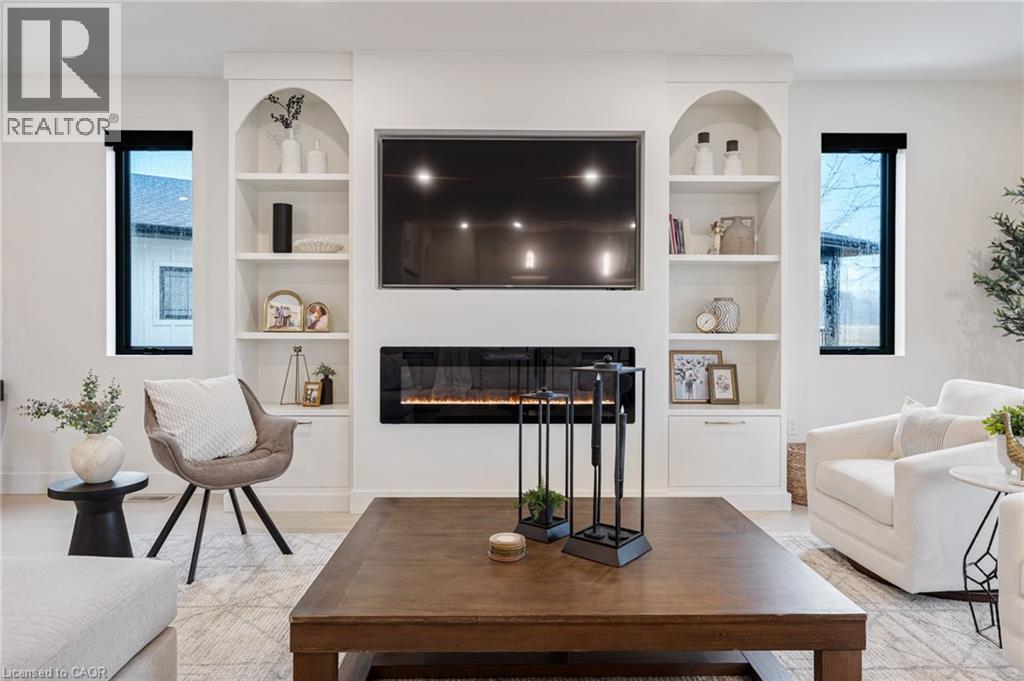 12 MACNEIL Court - 10