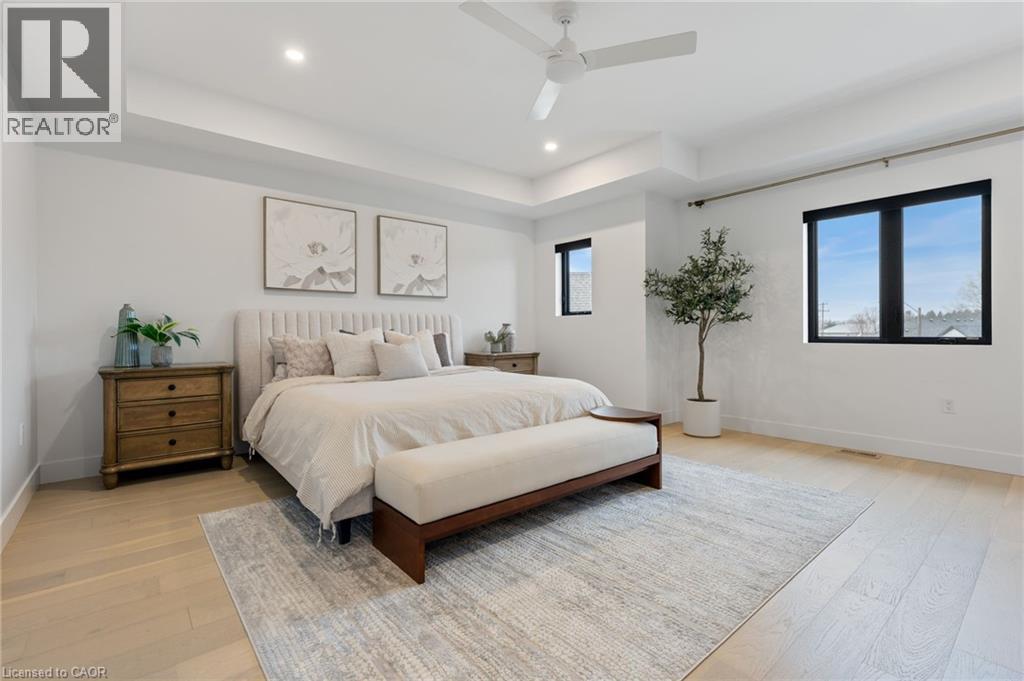 12 MACNEIL Court - 28