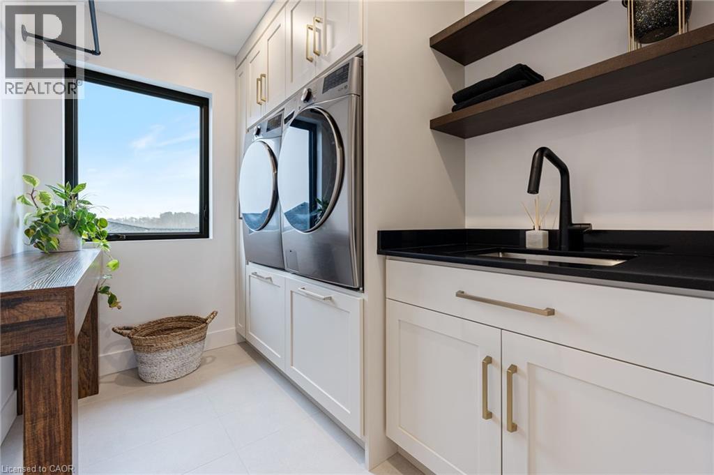 12 MACNEIL Court - 21
