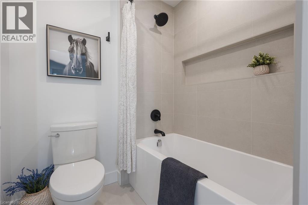 12 MACNEIL Court - 26