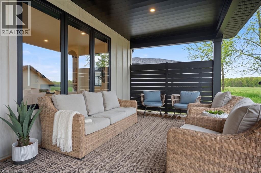 12 MACNEIL Court - 38