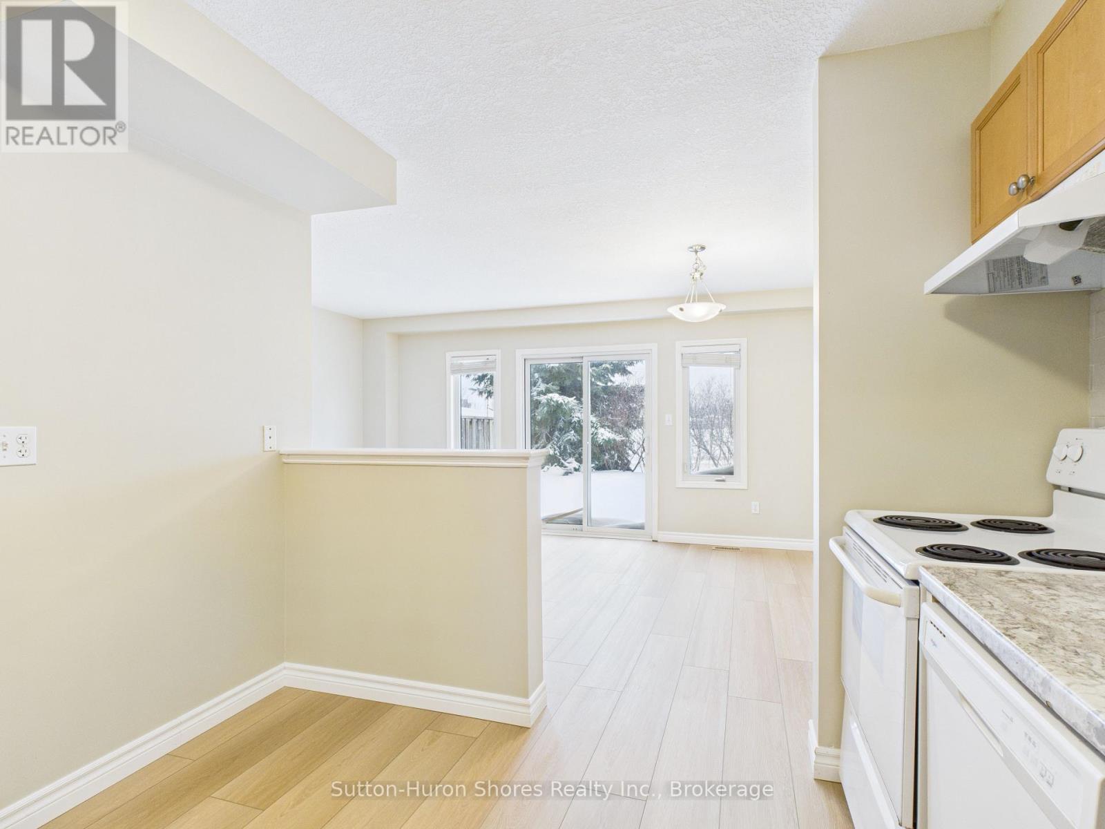 #2 409 JOSEPH STREET - 11