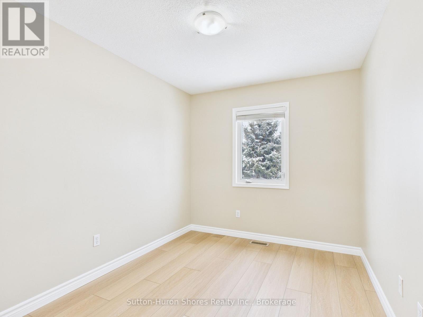 #2 409 JOSEPH STREET - 20