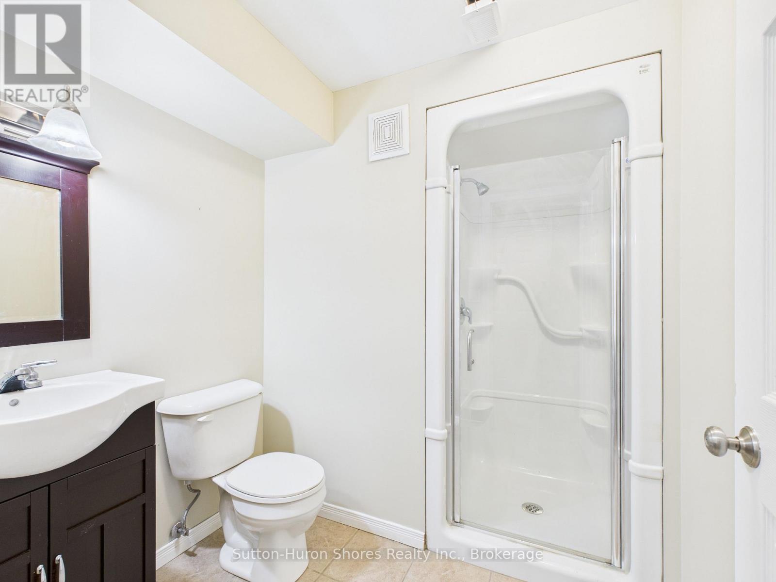 #2 409 JOSEPH STREET - 28
