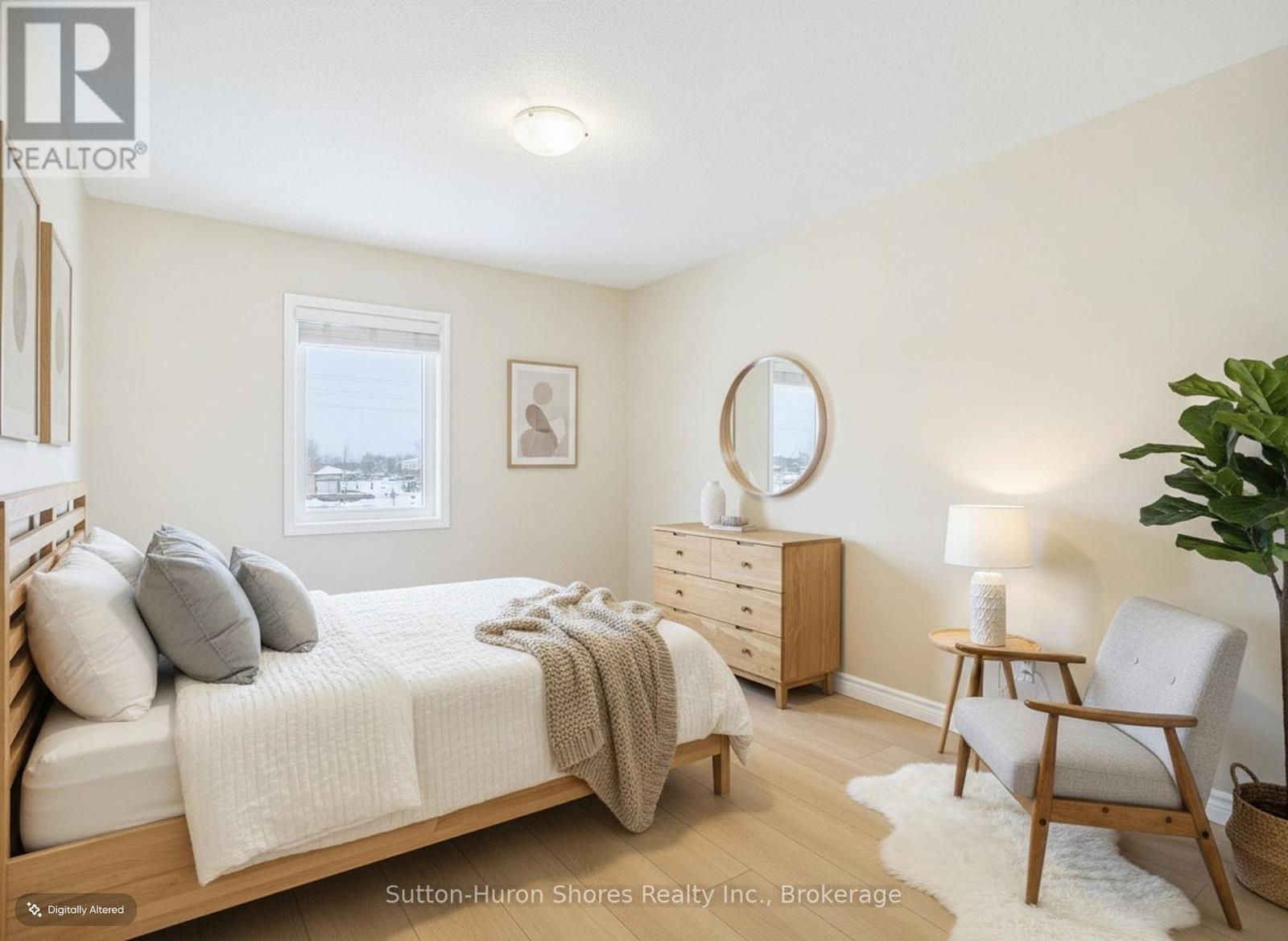 #2 409 JOSEPH STREET - 5