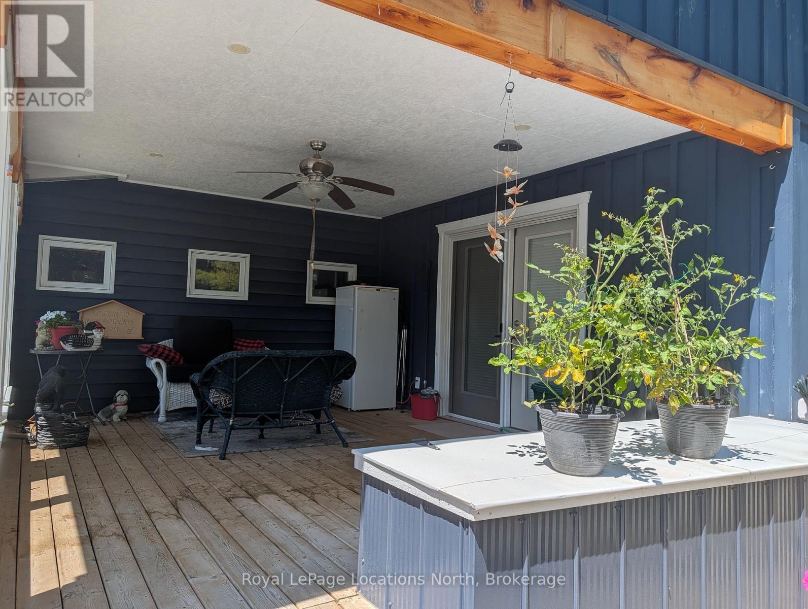 236 PHILLIPS STREET S - 11