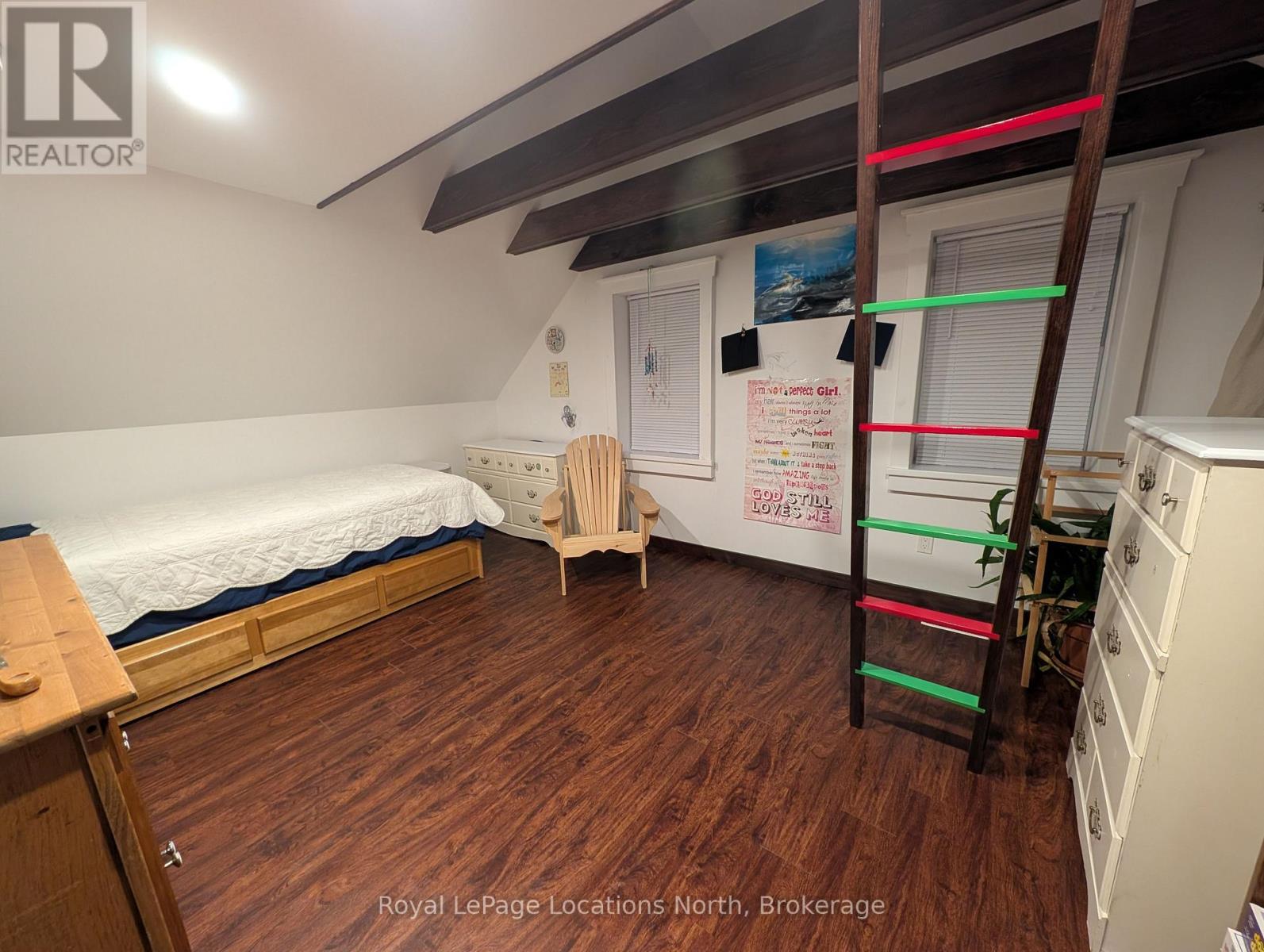 236 PHILLIPS STREET S - 32