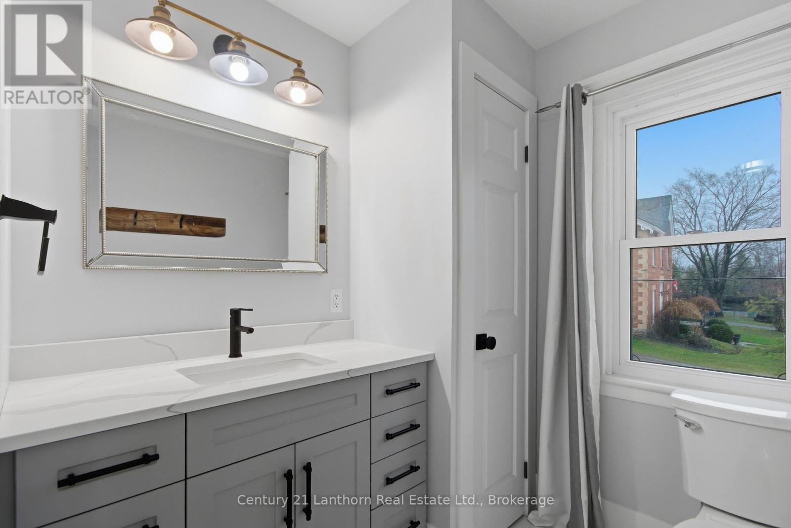 320 GRAND ROAD - 28