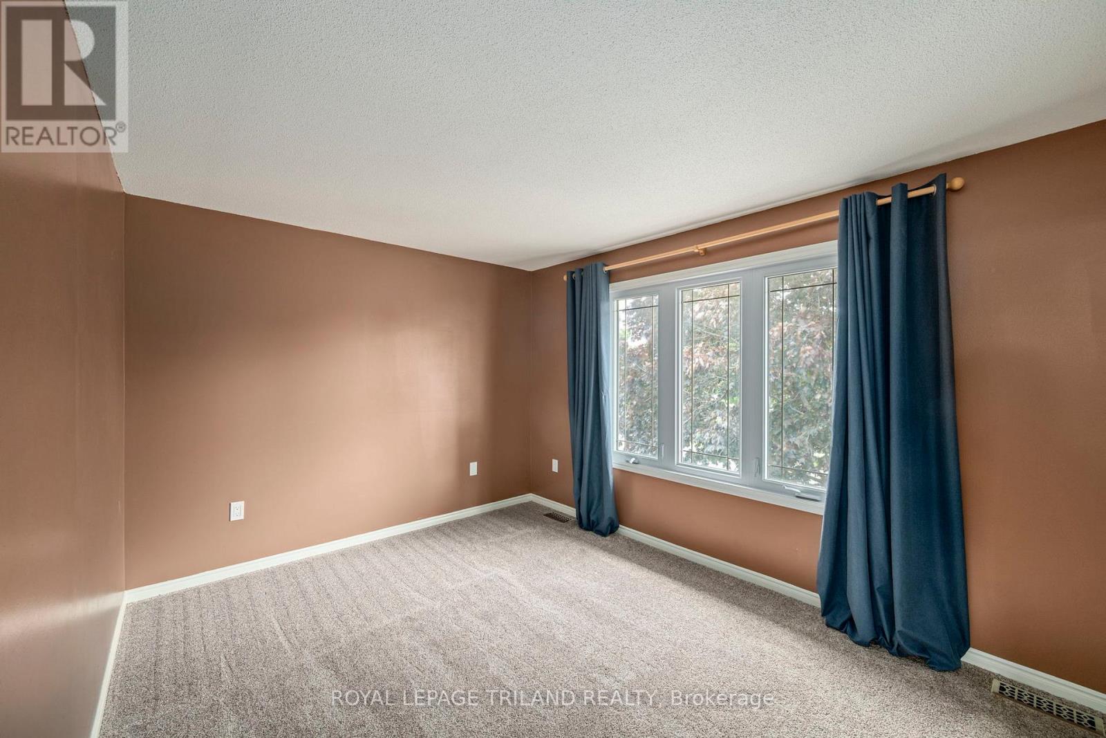 83 BONAVENTURE DRIVE - 20