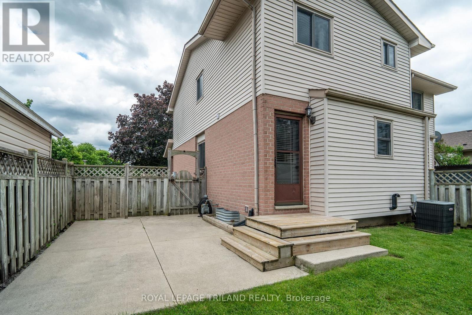 83 BONAVENTURE DRIVE - 23