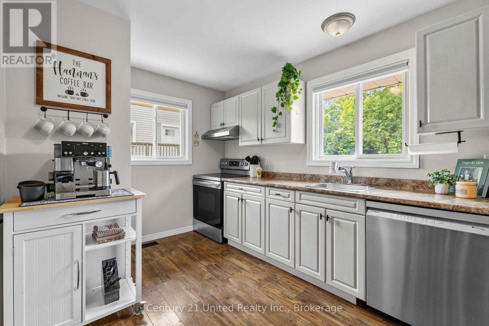 107 STRICKLAND STREET - 5