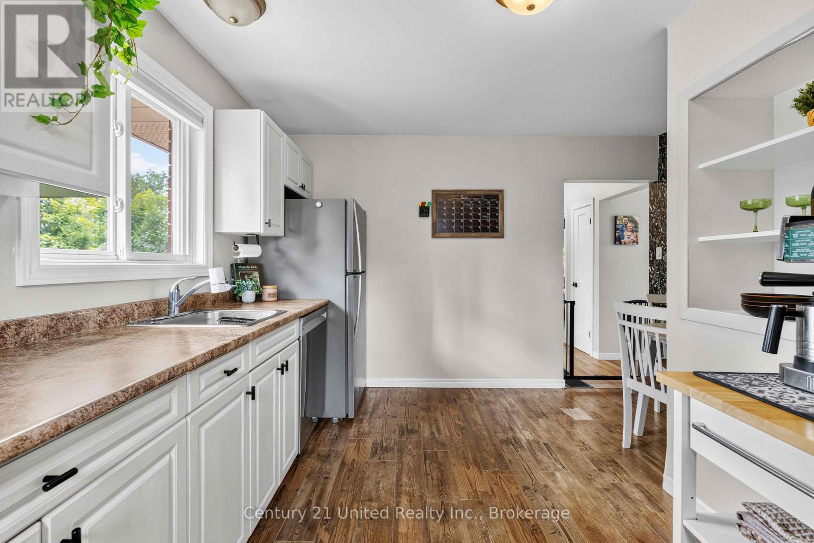 107 STRICKLAND STREET - 8