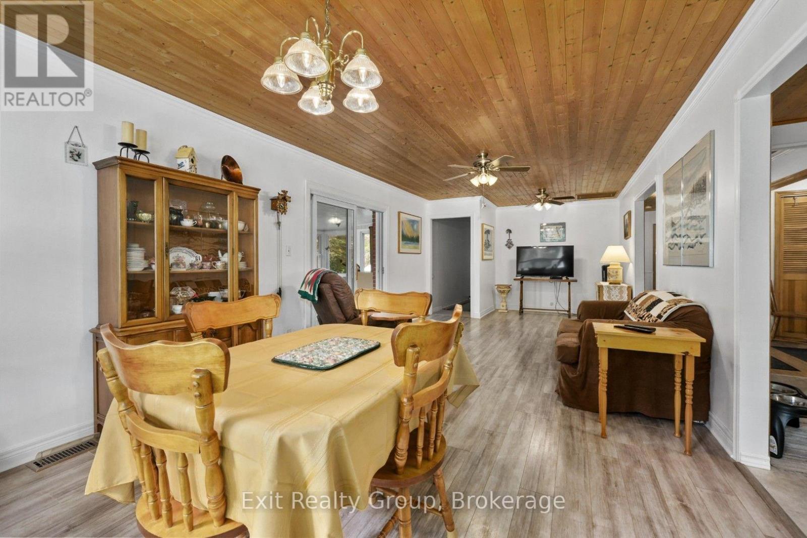31 BIRCHWOOD COURT - 10