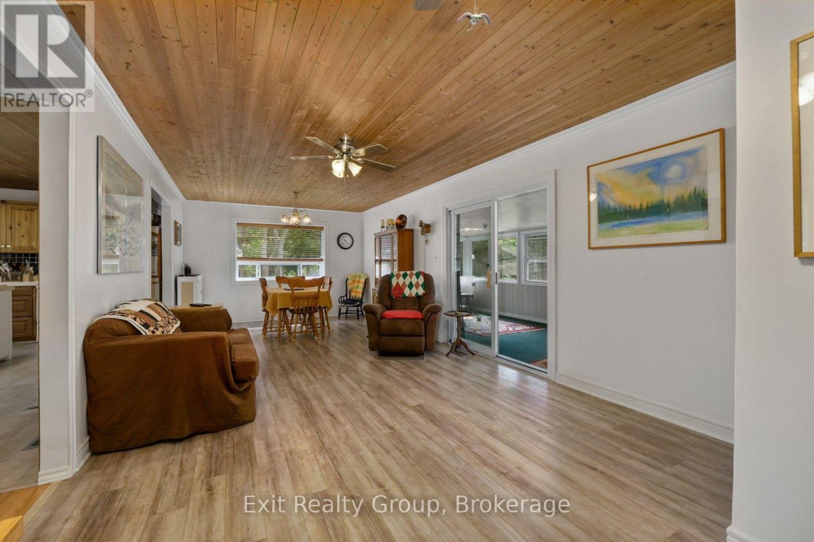 31 BIRCHWOOD COURT - 13