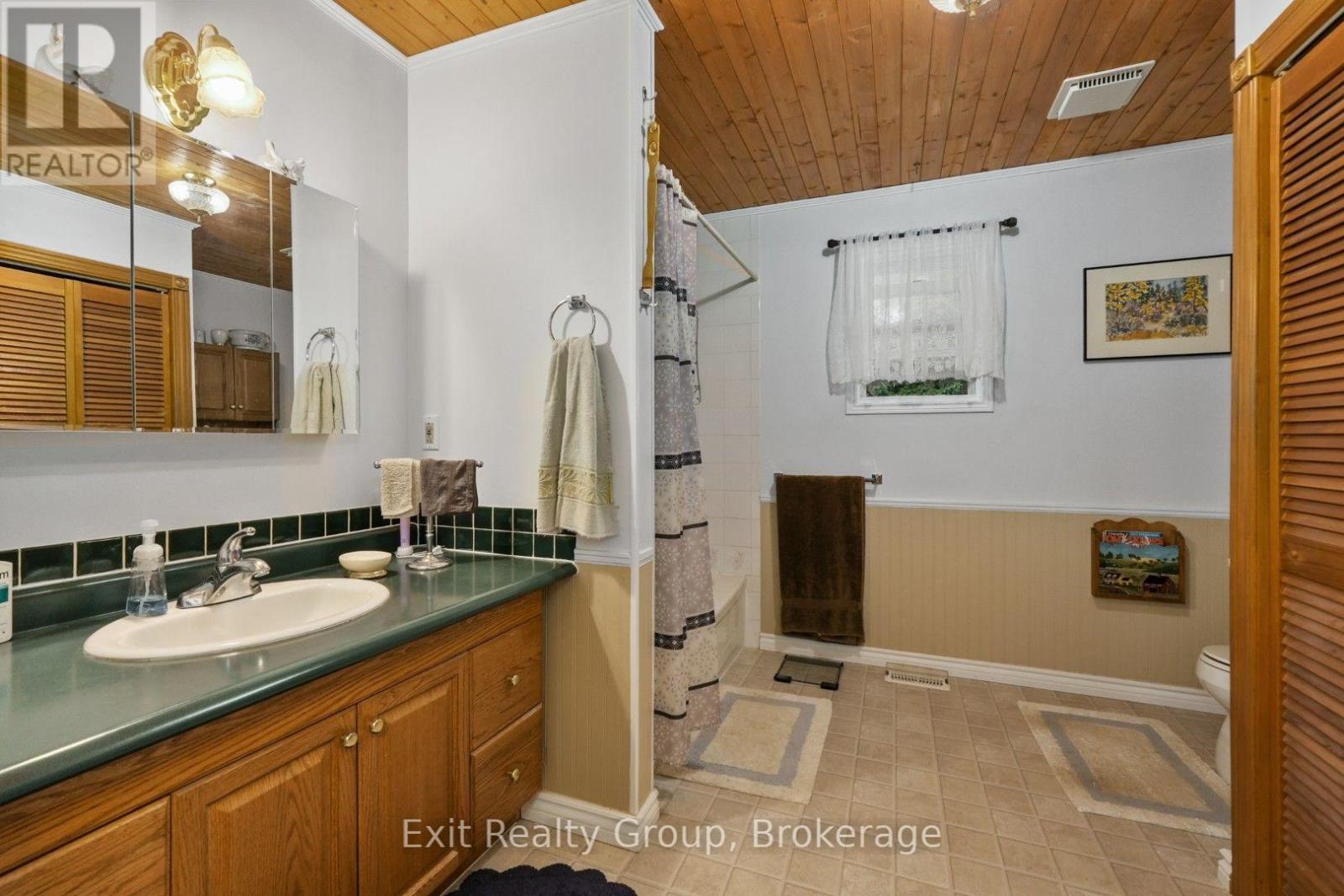 31 BIRCHWOOD COURT - 22