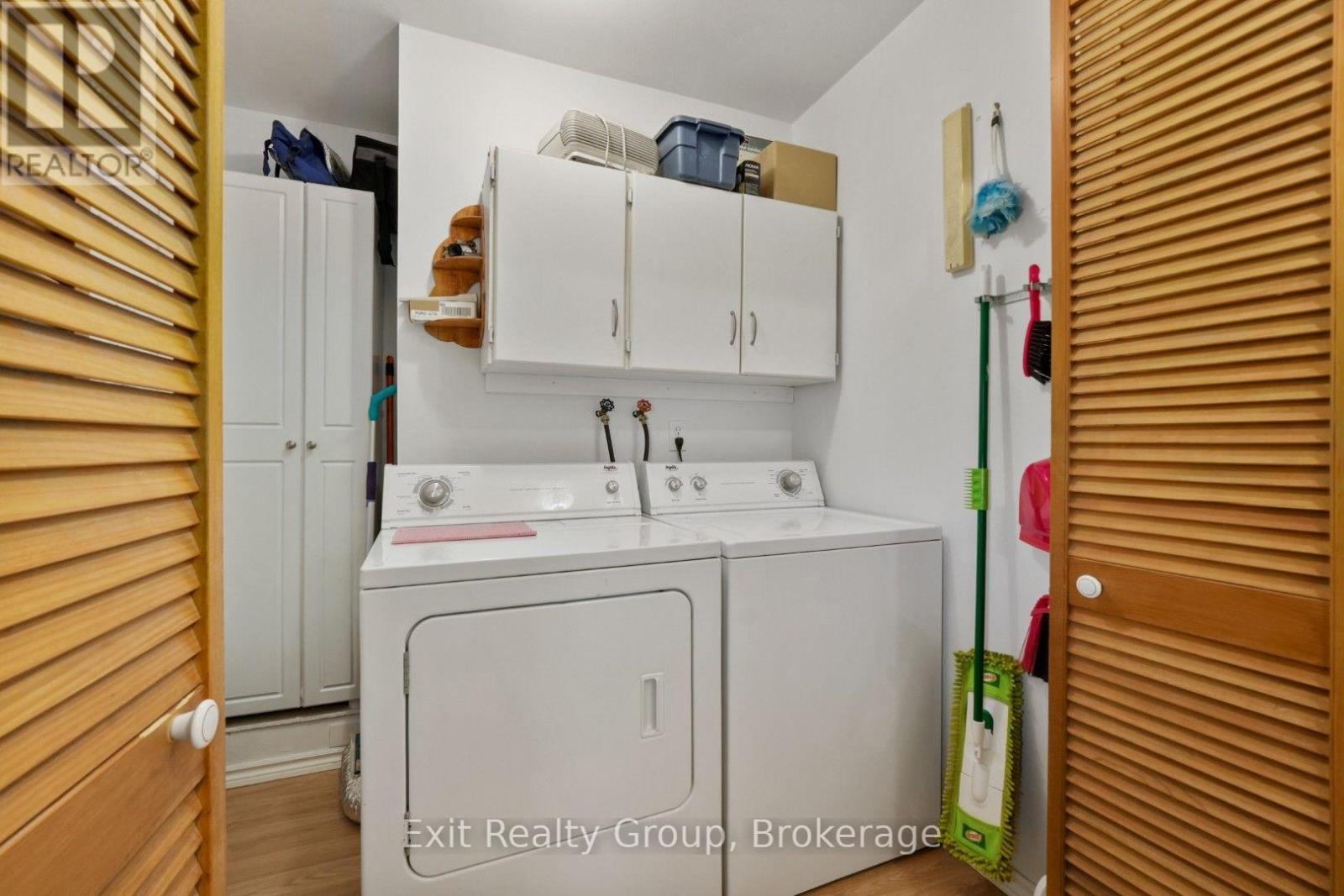 31 BIRCHWOOD COURT - 24