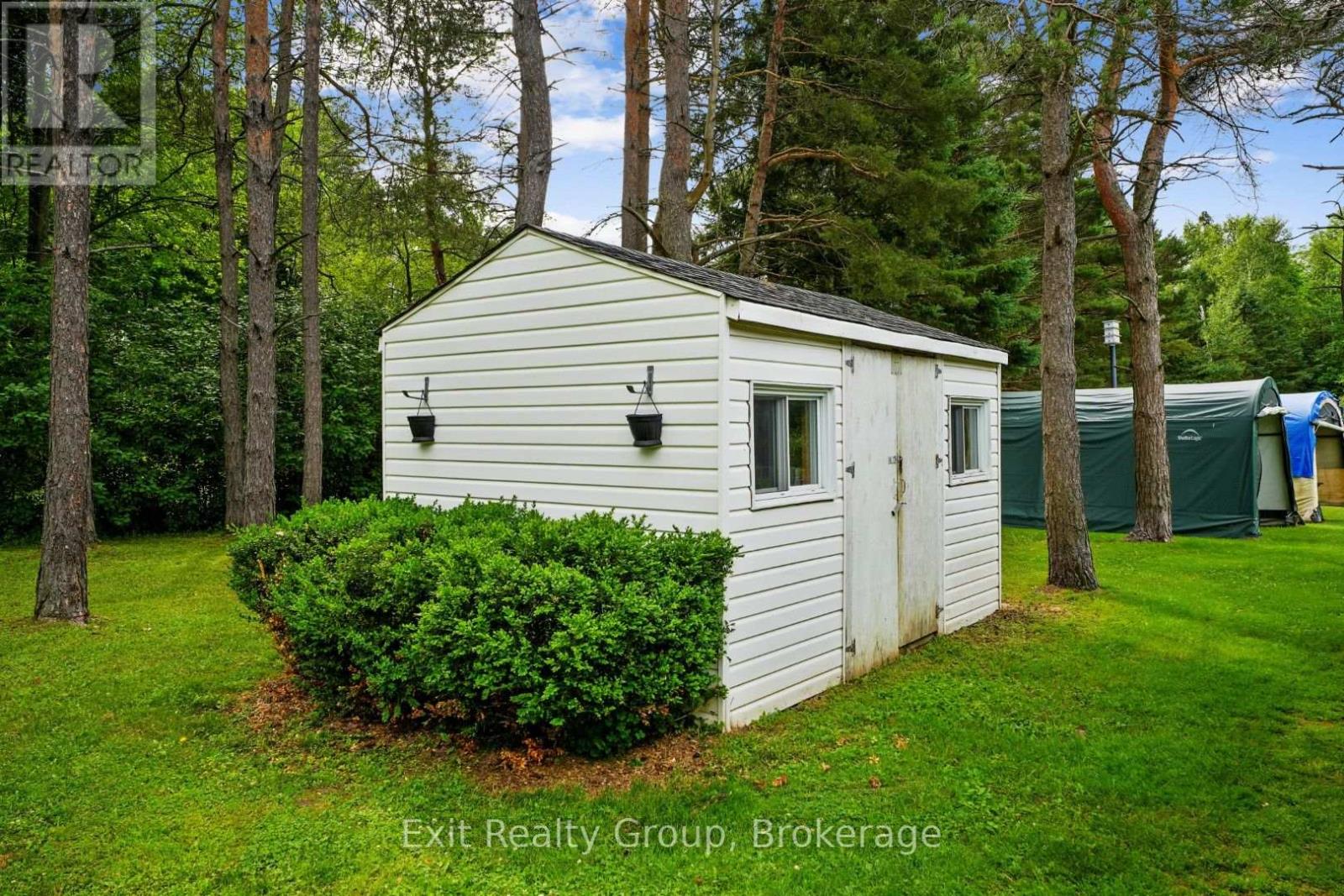 31 BIRCHWOOD COURT - 38