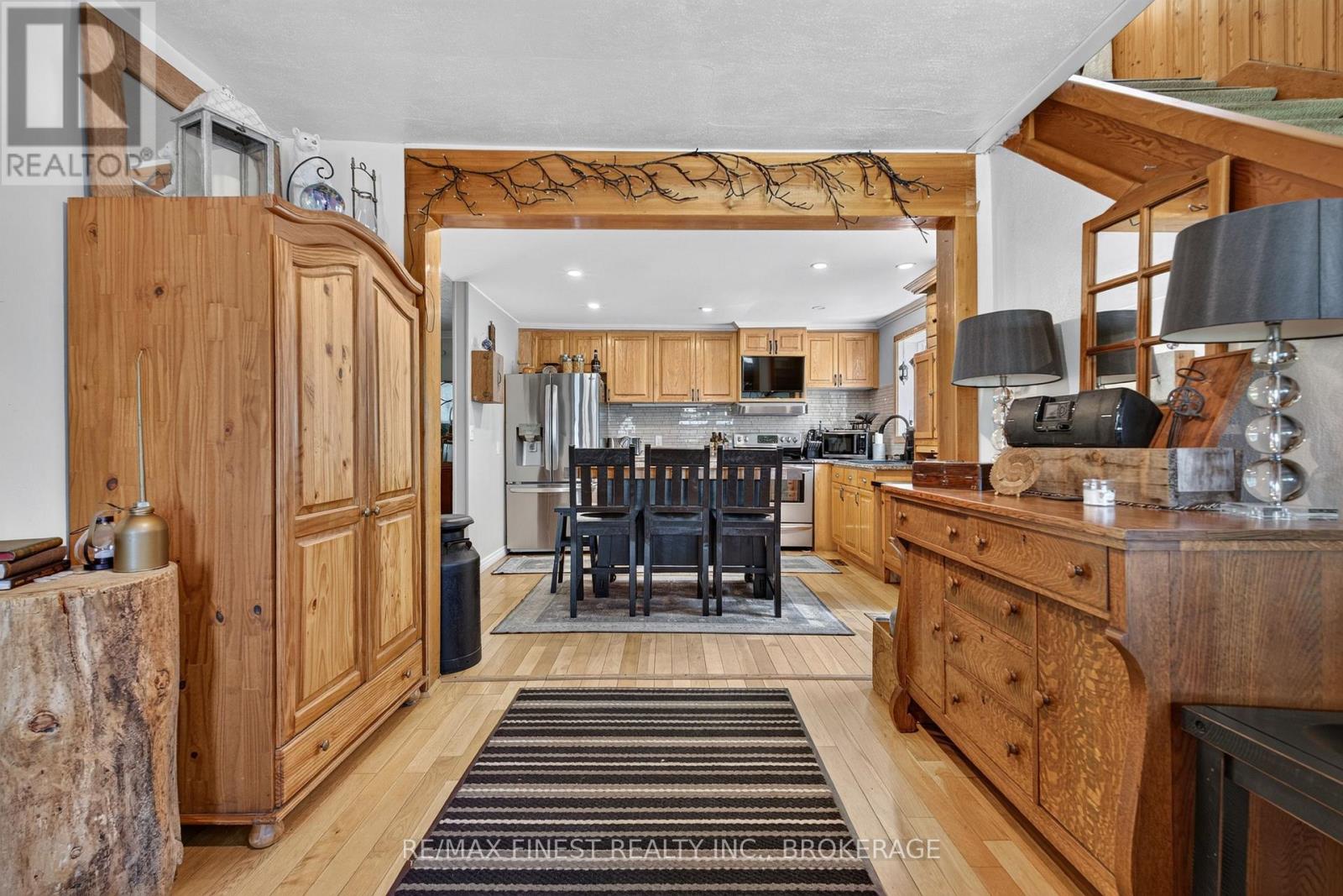 2270 MCIVOR ROAD - 10