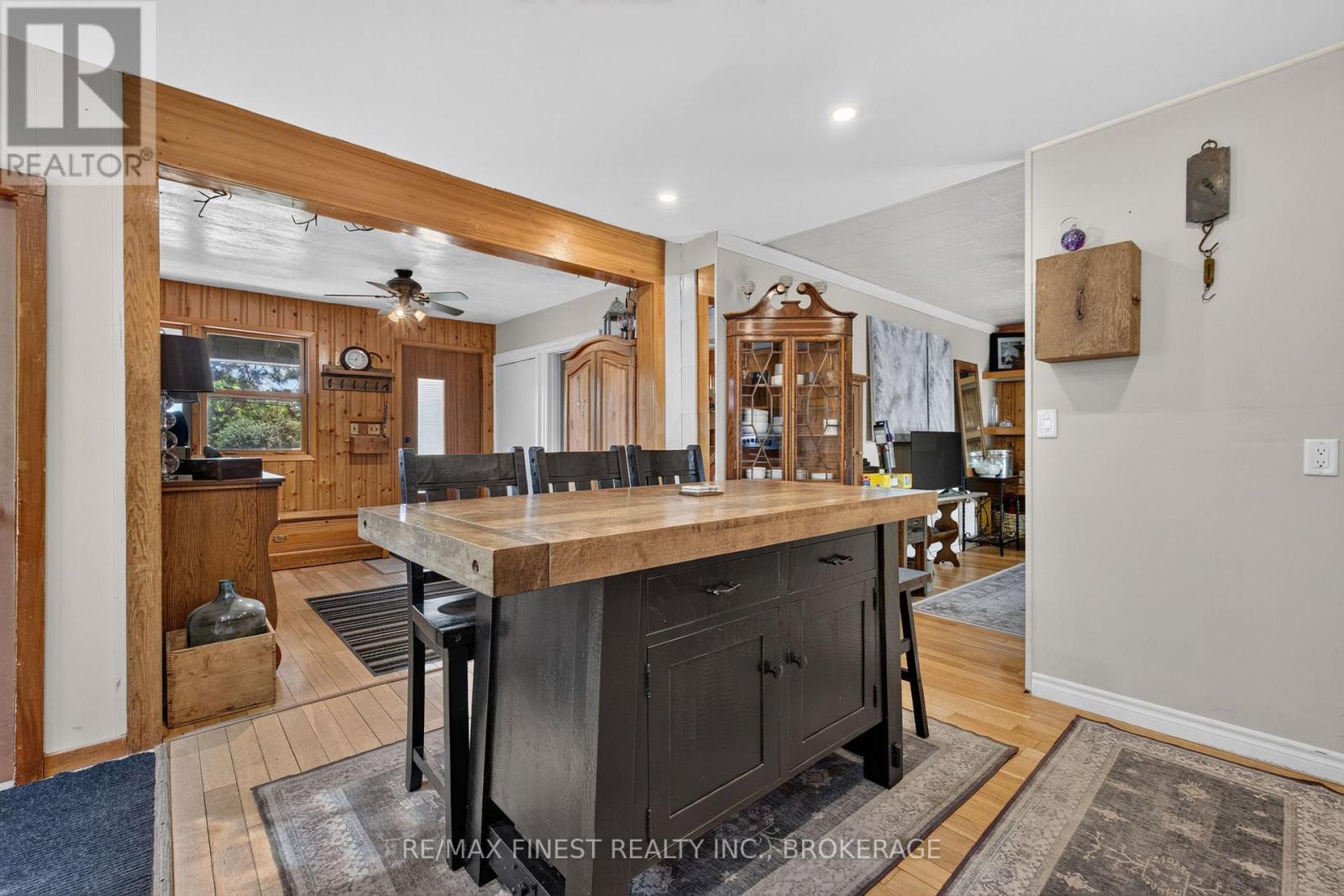 2270 MCIVOR ROAD - 13