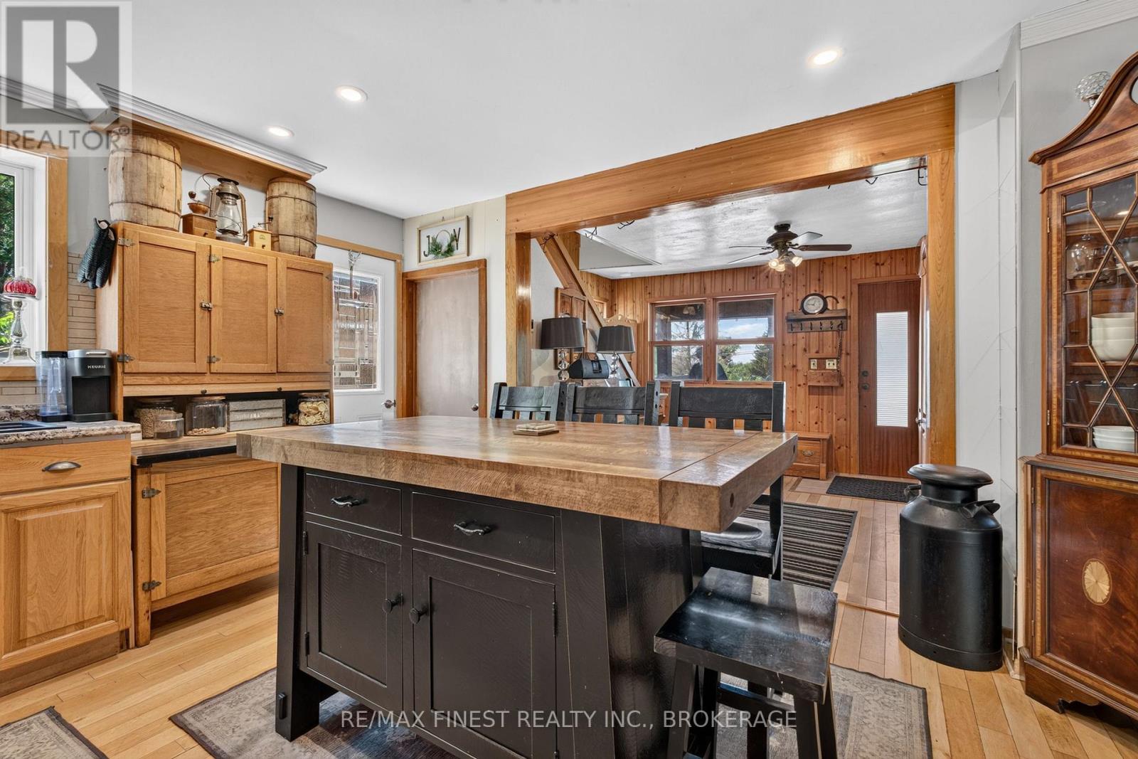 2270 MCIVOR ROAD - 15
