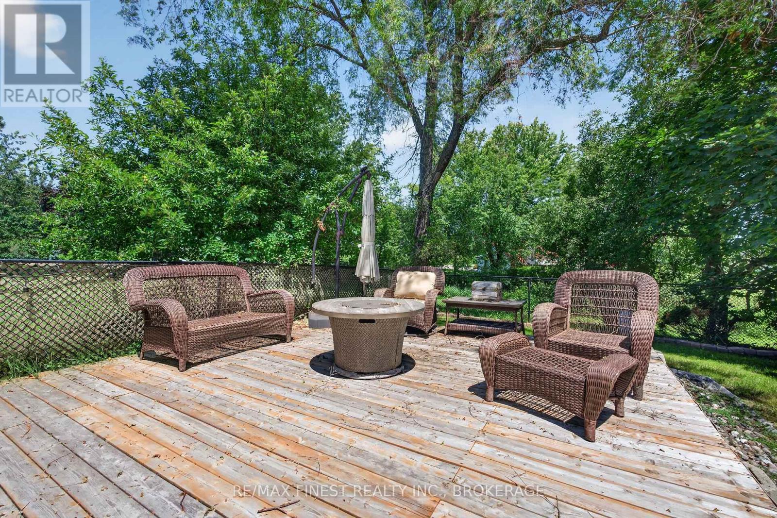 2270 MCIVOR ROAD - 27