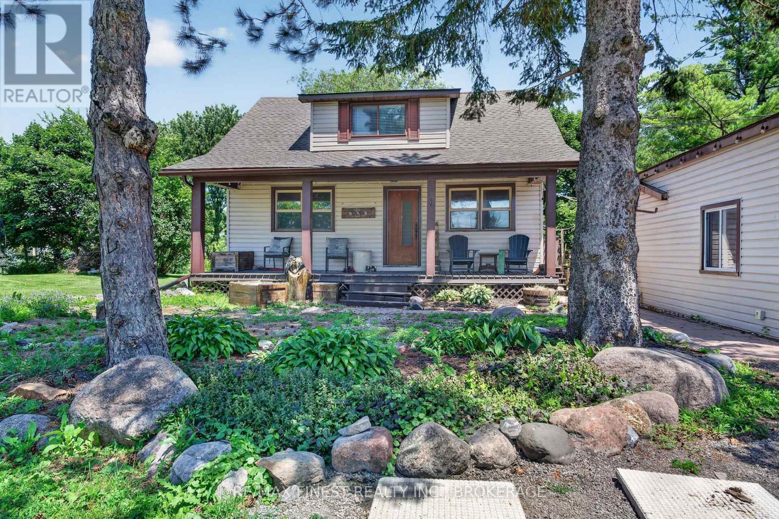 2270 MCIVOR ROAD - 4