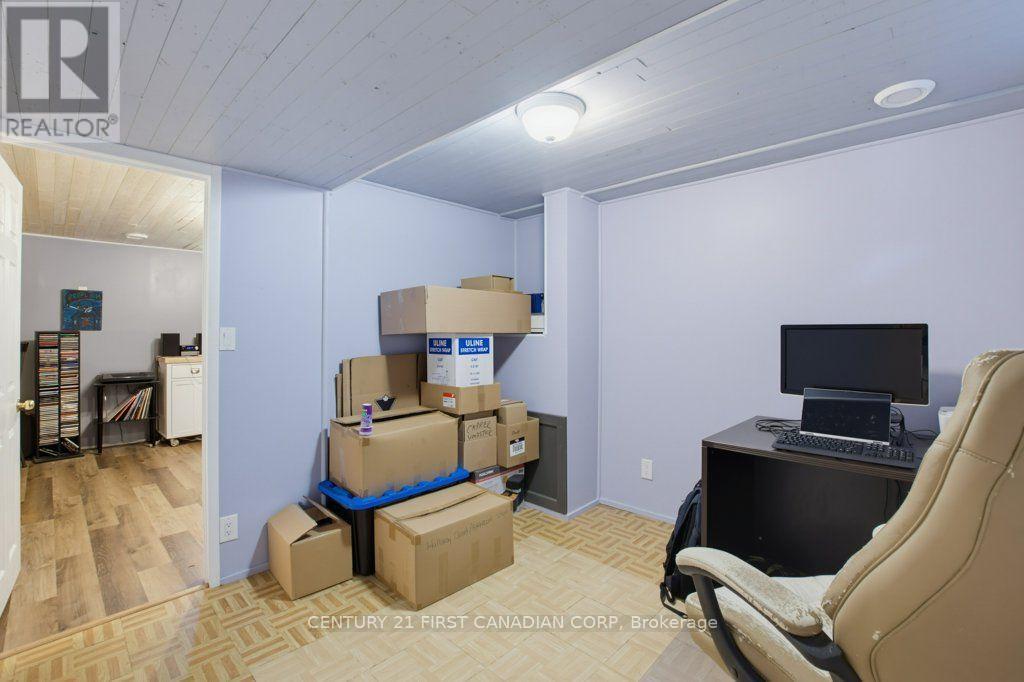 3 PARKSIDE DRIVE - 28