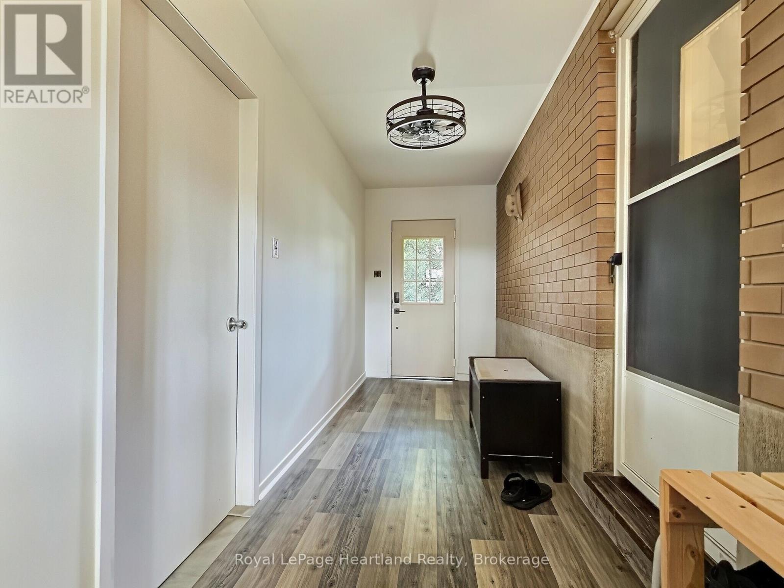 23 YORK CRESCENT - 5