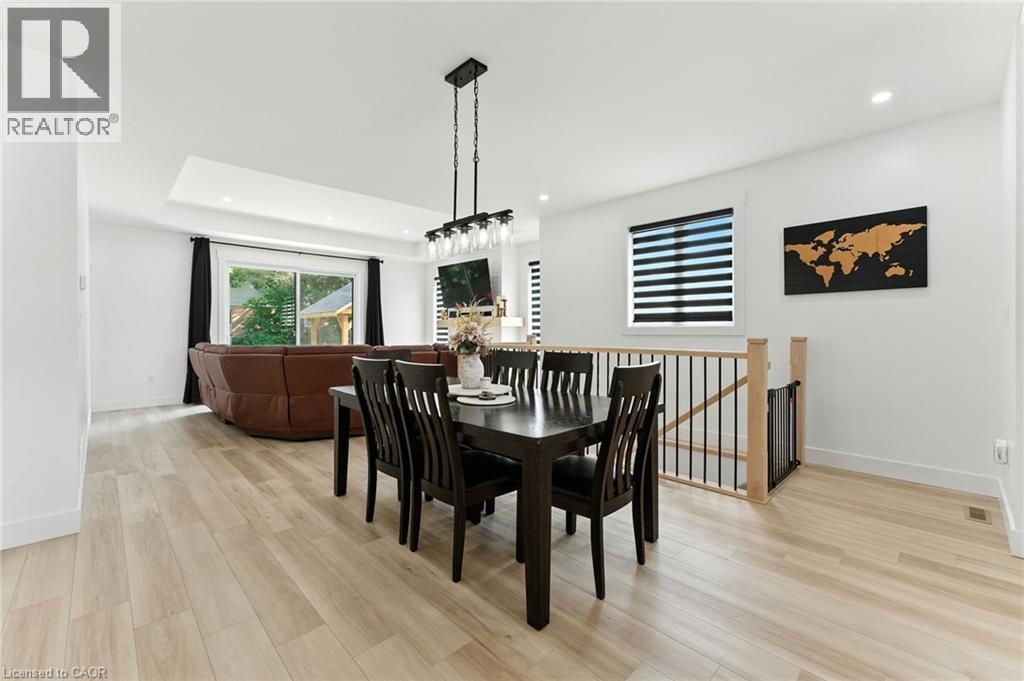 9 MACNEIL Court - 10